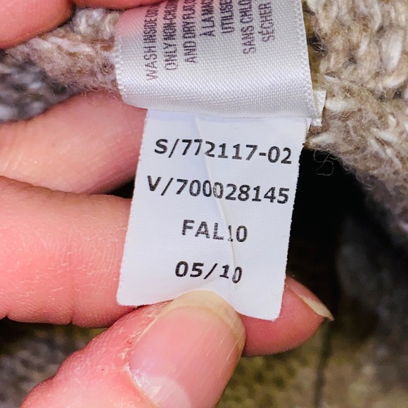 Old Navy Tan Cable Knit Cape Poncho size XL - Picture 9 of 10